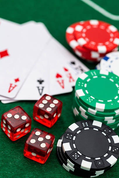 Live blackjack dealer at 7xbet studio during evening hours